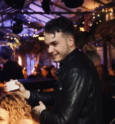 Afbeelding › Daniel Impossible