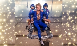 Afbeelding › Illusionist Crazy Harder - "Triple Threat Illusionist"